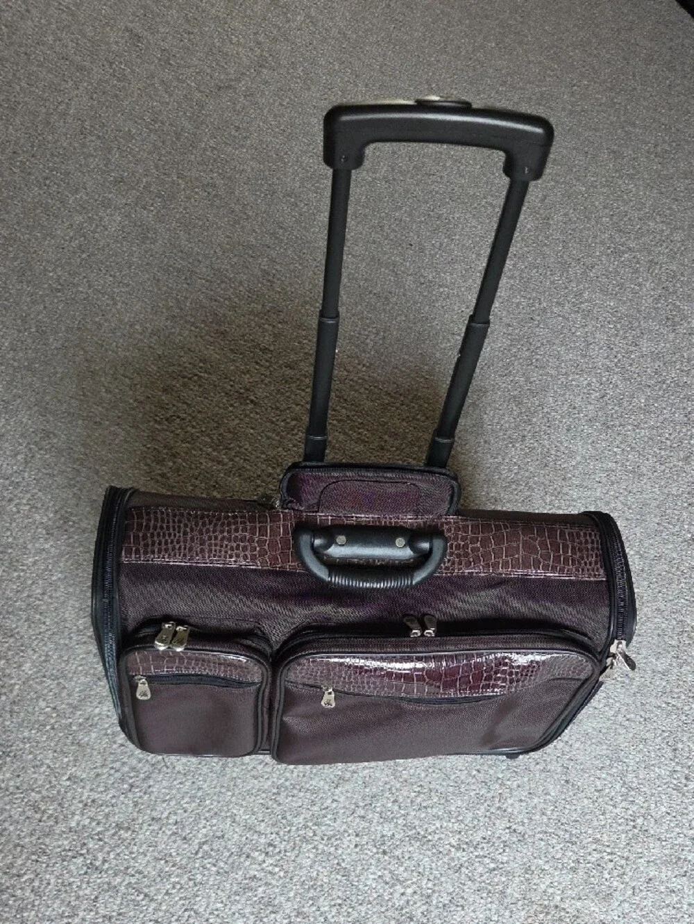 Brown 4 Wheels Rolling Carryon Travel Bag - Classic Professional Carry.